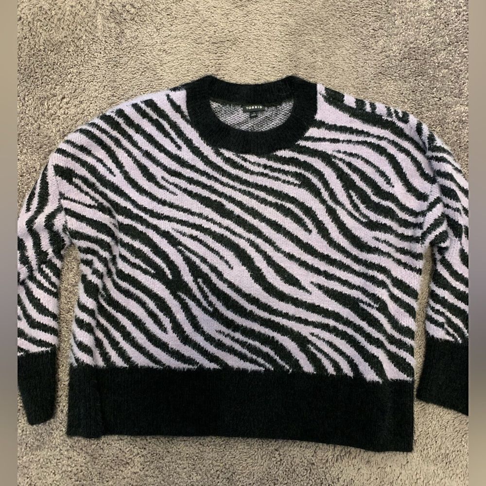 Torrid Plus Size 1X Fuzzy Sweater Zebra Animal Print Striped